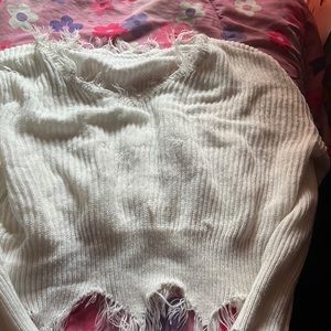 White sweater / size large